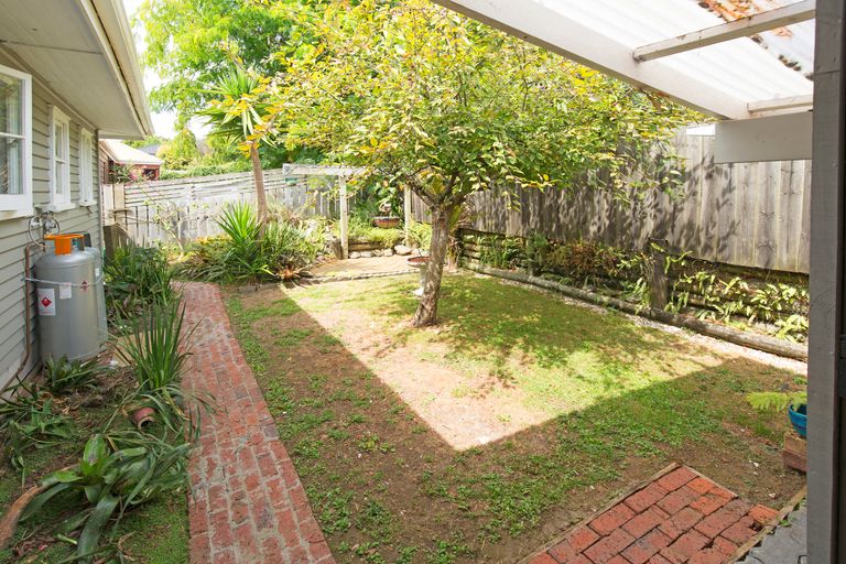 Photo of property in 1/680 Whangaparaoa Road, Stanmore Bay, Whangaparaoa, 0932