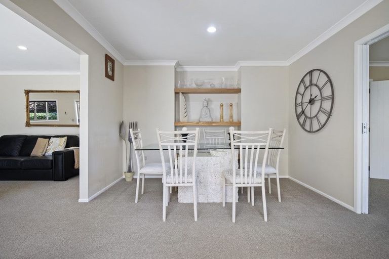 Photo of property in 17 Arthur Carwen Place, Pukekohe, 2120