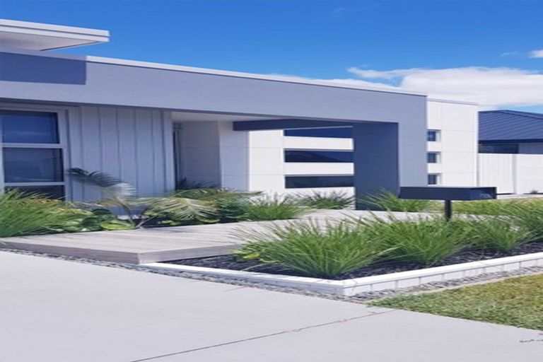 Photo of property in 10 Sarcodia Place, Papamoa Beach, Papamoa, 3118