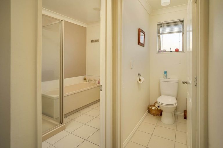 Photo of property in 15 Arbor-lea Avenue, Richmond, 7020