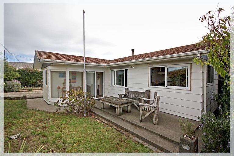 Photo of property in 19 Andrews Street, Foxton Beach, Foxton, 4815