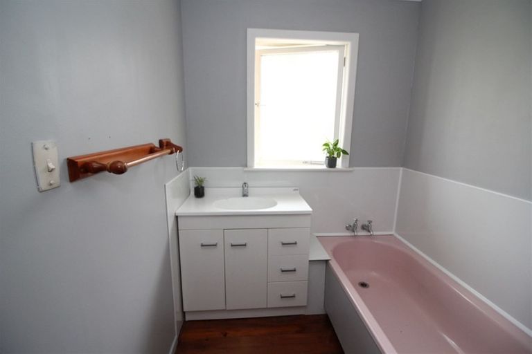 Photo of property in 19 Kenmore Place, Tokoroa, 3420