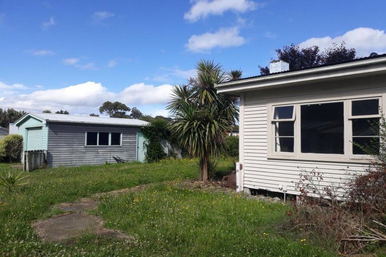 Photo of property in 71 Avenue Road, Foxton, 4814