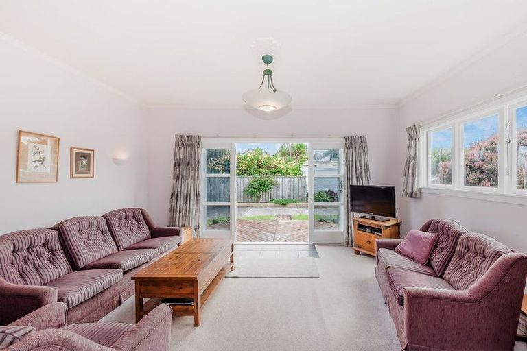 Photo of property in 4 Nathan Avenue, Paraparaumu Beach, Paraparaumu, 5032