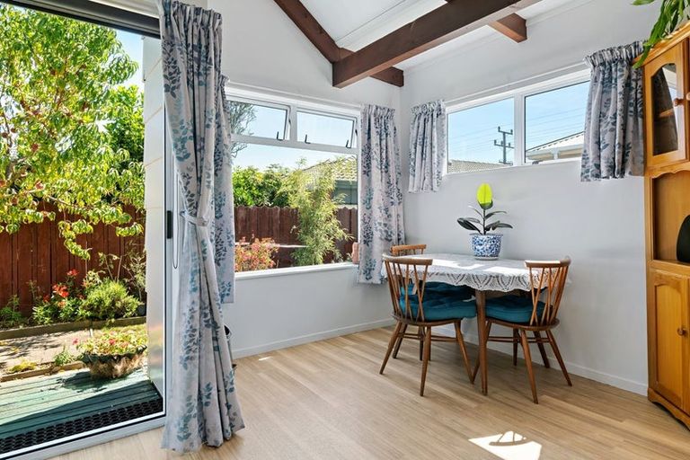 Photo of property in 2/12 Marsden Road, Stoke, Nelson, 7011