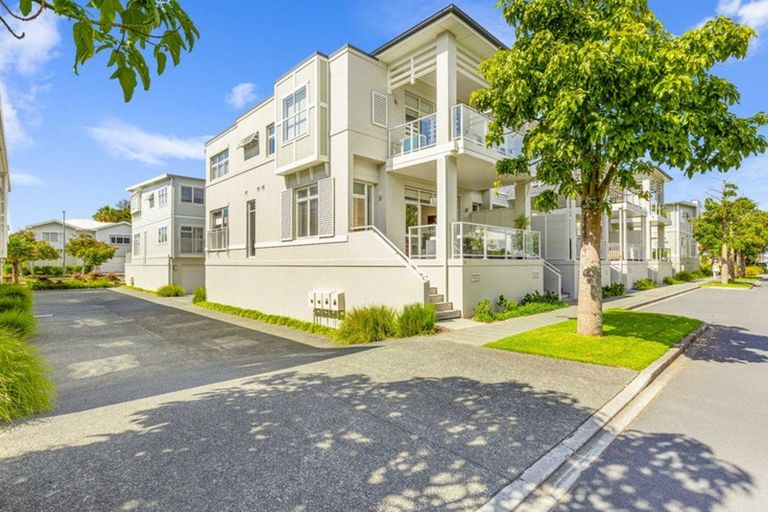 Photo of property in 12 Parkside Drive, Orewa, 0931
