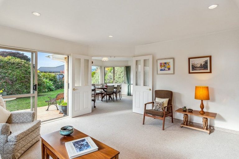 Photo of property in 6 Glen Loch Place, Paraparaumu, 5032