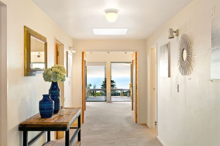 Photo of property in 28 Edwin Mitchelson Road, Muriwai, Waimauku, 0881