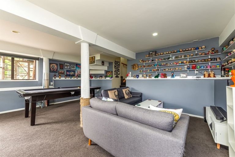 Photo of property in 2 Roland Lane, Mount Pleasant, Christchurch, 8081