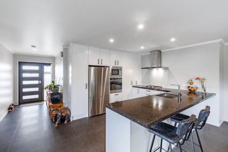 Photo of property in 3 Cessna Lane, Glen Avon, New Plymouth, 4312