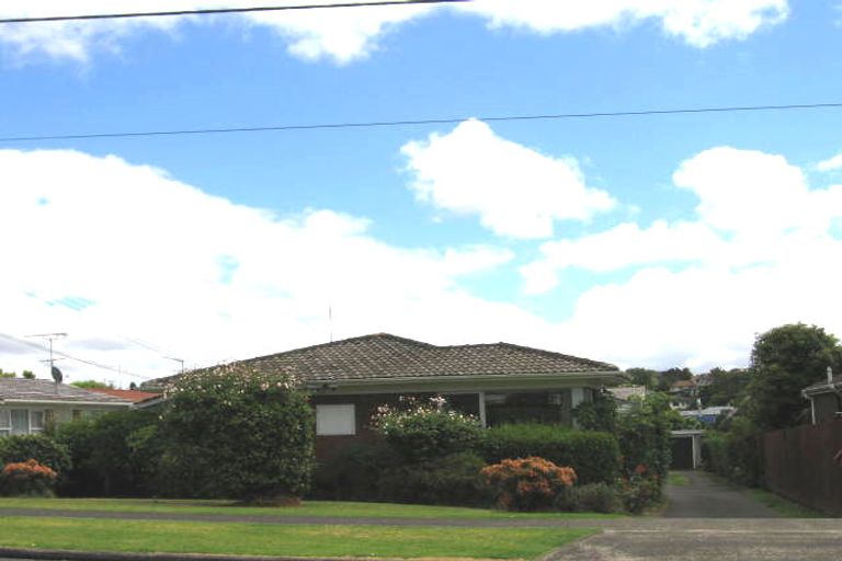 Photo of property in 3/3 Otakau Road, Milford, Auckland, 0620