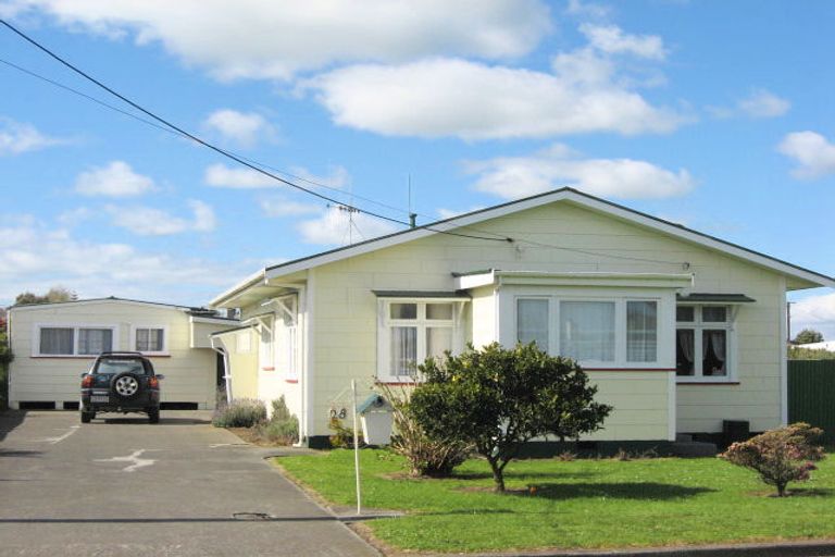 Photo of property in 28 Hammond Street, Bulls, 4818