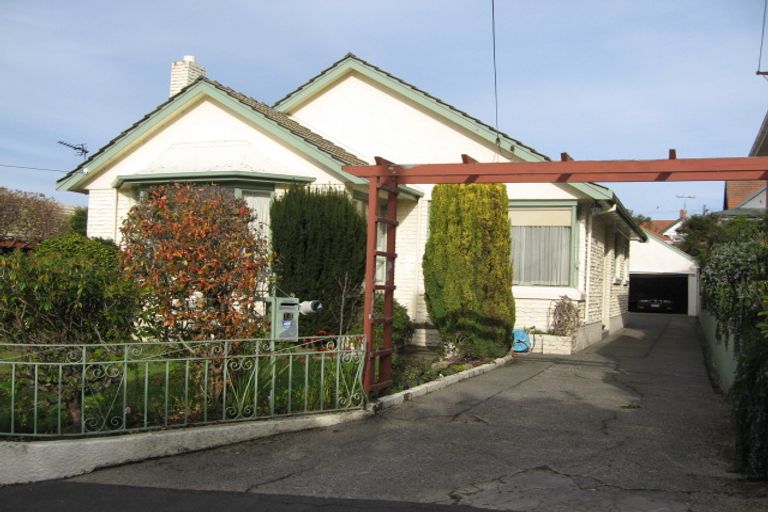 Photo of property in 14 Charlotte Street, Roslyn, Dunedin, 9010