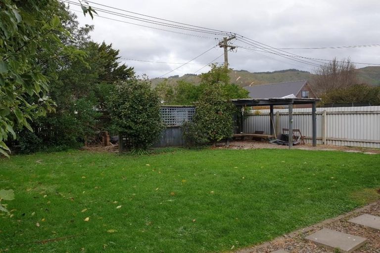 Photo of property in 62 Chapman Crescent, Naenae, Lower Hutt, 5011