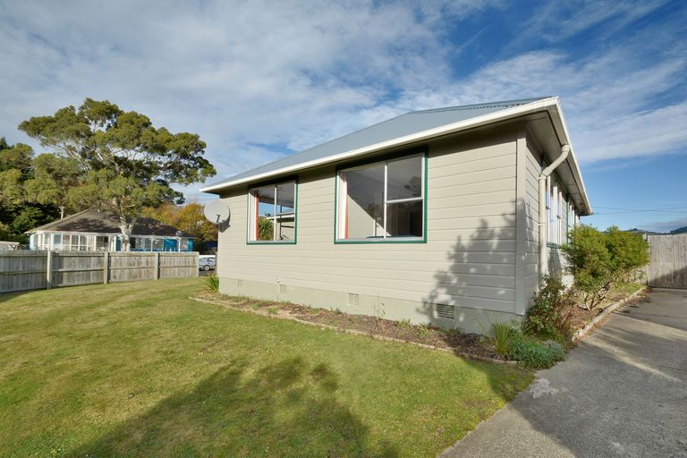 Photo of property in 51 Albertson Avenue, Port Chalmers, 9023