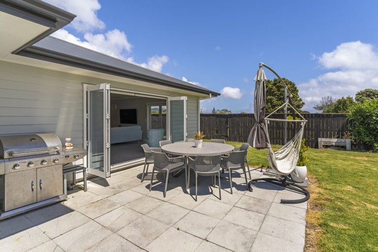 Photo of property in 15 Gallipoli Place, Paraparaumu, 5032