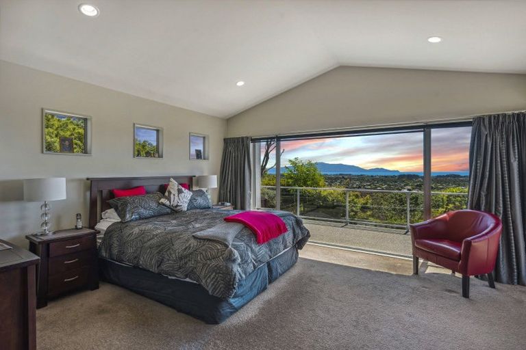 Photo of property in 27a Kotare Street, Waikanae, 5036