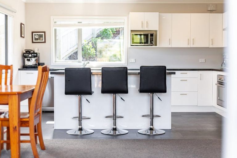 Photo of property in 17a Gloucester Street, Cannons Creek, Porirua, 5024