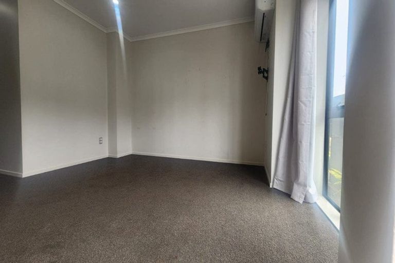 Photo of property in 9/4 Wallson Crescent, Wiri, Auckland, 2104