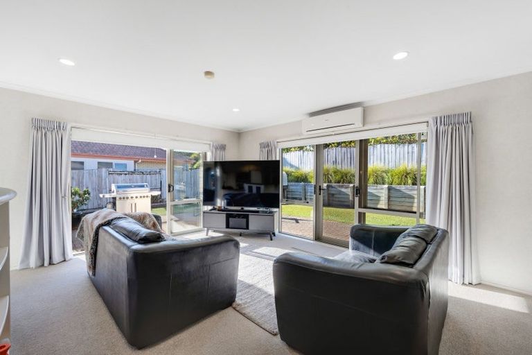 Photo of property in 218 Kilkenny Drive, East Tamaki Heights, Auckland, 2016