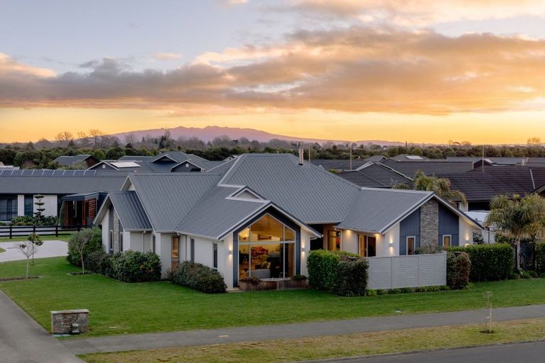 Photo of property in 77 Baxter Michael Crescent, Cambridge, 3434