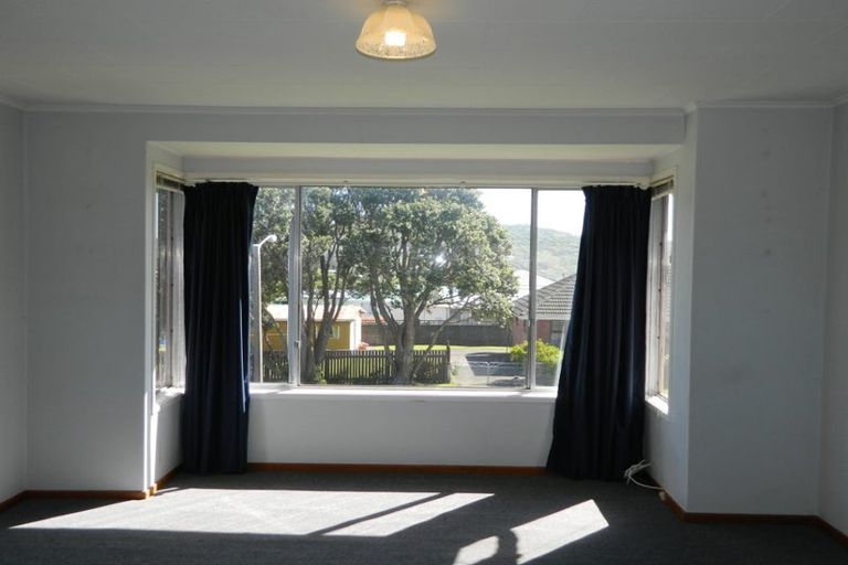 Photo of property in 1 Mana Avenue, Titahi Bay, Porirua, 5022