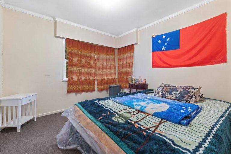 Photo of property in 1/57 Orams Road, Hillpark, Auckland, 2102