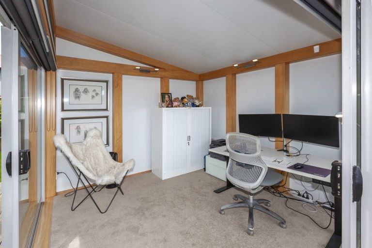 Photo of property in 121 The Parade, Paekakariki, 5034