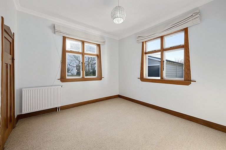 Photo of property in 24 Fitzherbert Street, Alicetown, Lower Hutt, 5010