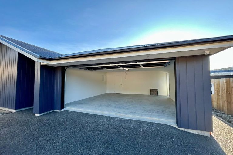 Photo of property in 8 Emeline Chapman Drive, Cracroft, Christchurch, 8022