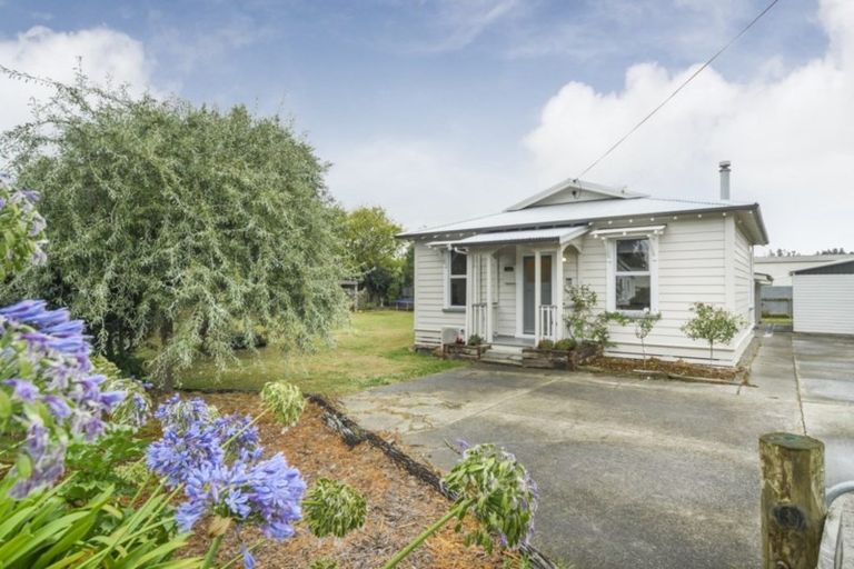 Photo of property in 37 Hammond Street, Bulls, 4818