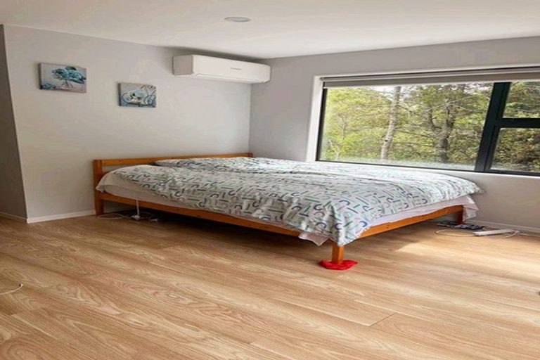 Photo of property in 18a Hazel Glen, Bayview, Auckland, 0629