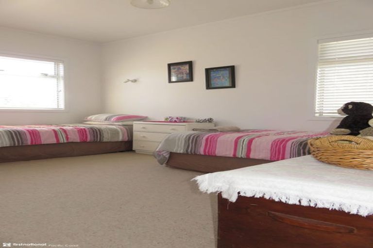 Photo of property in 10 Wallnutt Avenue, Waihi Beach, 3611