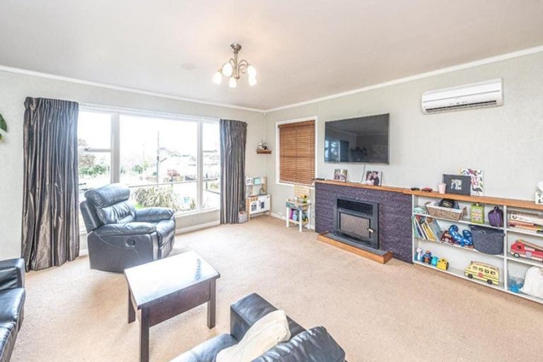 Photo of property in 28 Bristow Street, Saint Johns Hill, Whanganui, 4501