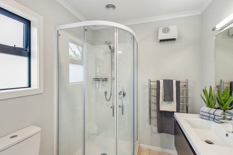 Photo of property in 35 Gallipoli Place, Paraparaumu, 5032