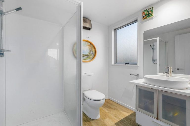 Photo of property in 1 Lyndon Street, Riccarton, Christchurch, 8011
