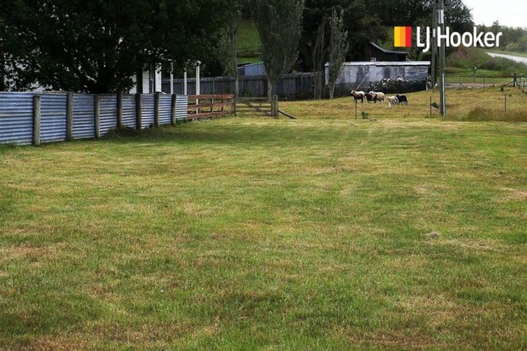 Photo of property in 42 Ritchie Road, Dunback, Palmerston, 9483