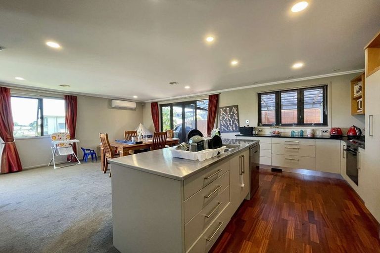 Photo of property in 204 Heta Road, Merrilands, New Plymouth, 4312