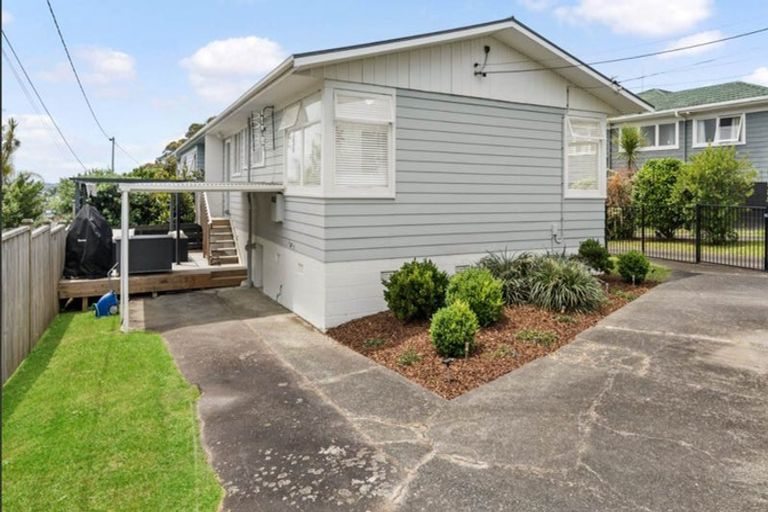Photo of property in 1/12 Firth Road, Torbay, Auckland, 0630