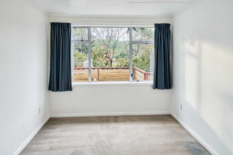 Photo of property in 23 Maher Place, Ranui, Porirua, 5024