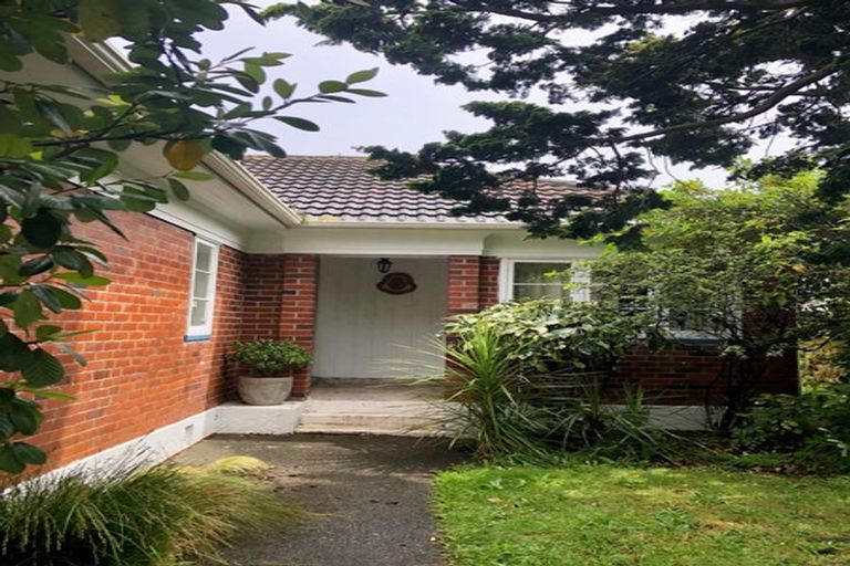 Photo of property in 1/83 Pohutukawa Street, Woburn, Lower Hutt, 5011