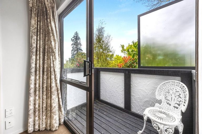 Photo of property in 2/57b Cashmere Road, Cashmere, Christchurch, 8022