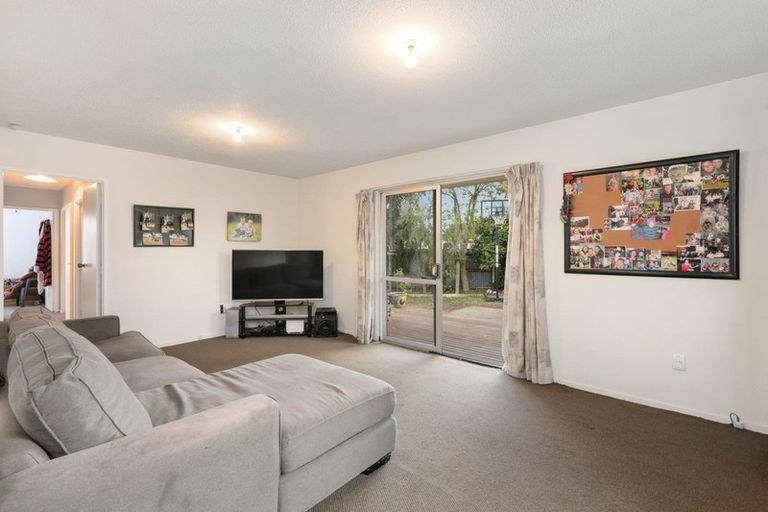 Photo of property in 35a Kuaka Crescent, Bromley, Christchurch, 8062