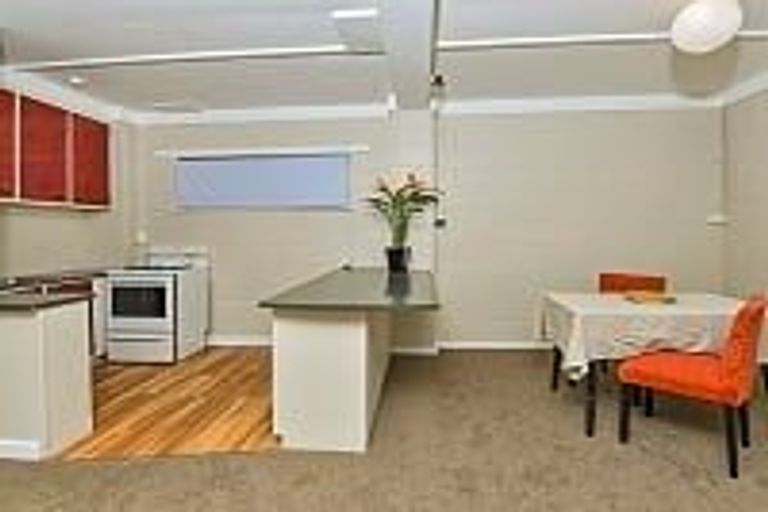 Photo of property in 15 Glencourt Place, Glenfield, Auckland, 0629