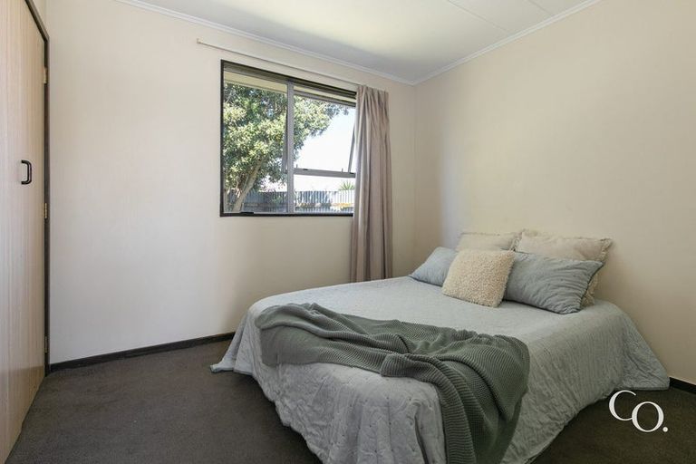 Photo of property in 2/9 Lyttelton Crescent, Tamatea, Napier, 4112