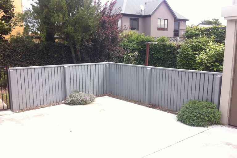 Photo of property in 2/17 Darvel Street, Riccarton, Christchurch, 8011