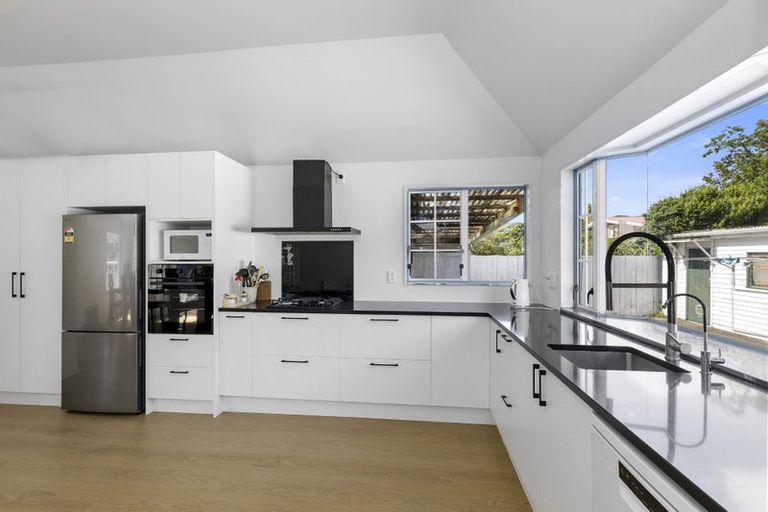 Photo of property in 16 Epuni Street, Hutt Central, Lower Hutt, 5011