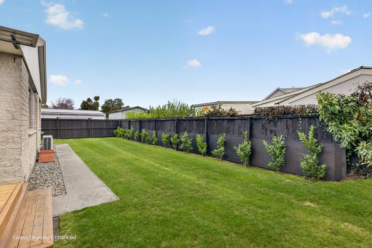 Photo of property in 2/37 Petrie Street, Richmond, Christchurch, 8013