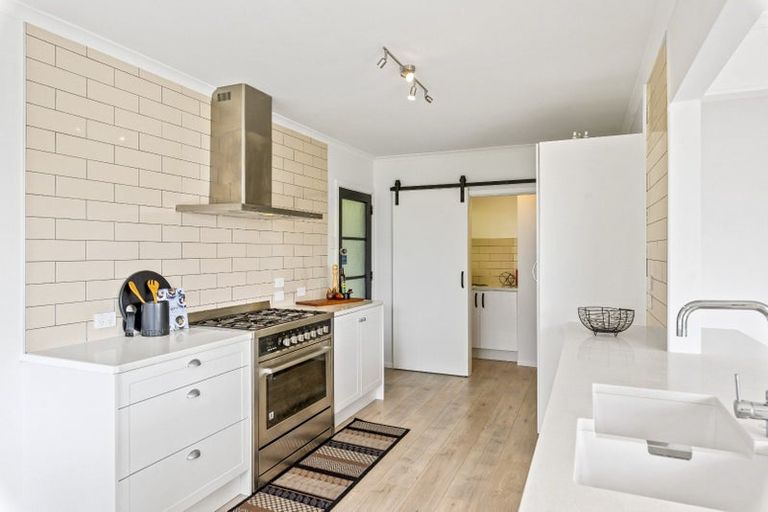 Photo of property in 63 Martin Road, Paraparaumu Beach, Paraparaumu, 5032