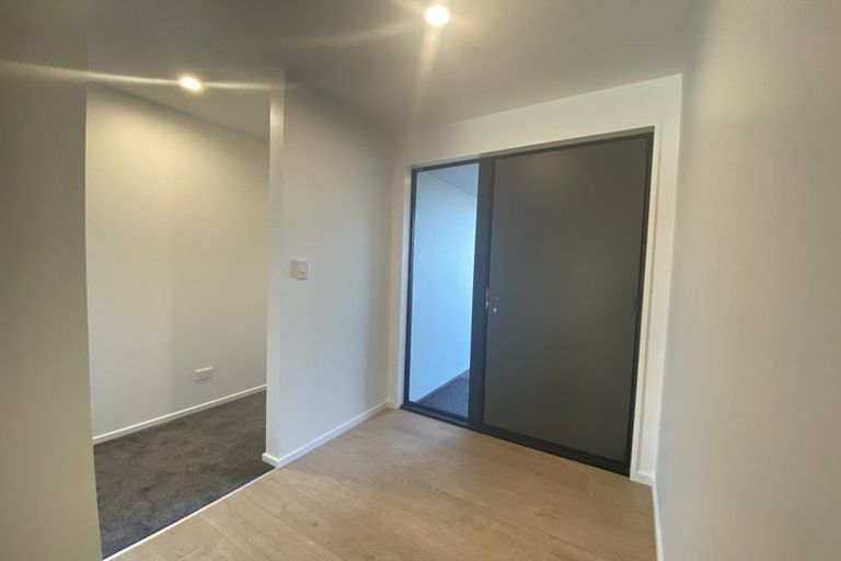 Photo of property in 75 Henshaw Street, Woodend, 7610